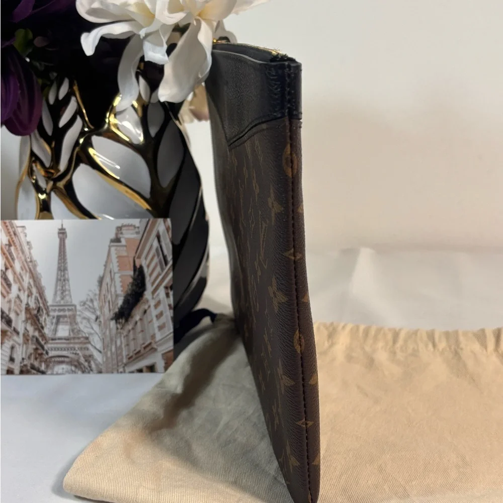 Beautiful Louis Vuitton Daily Pouch Monogram Noir - Picture 5 of 12